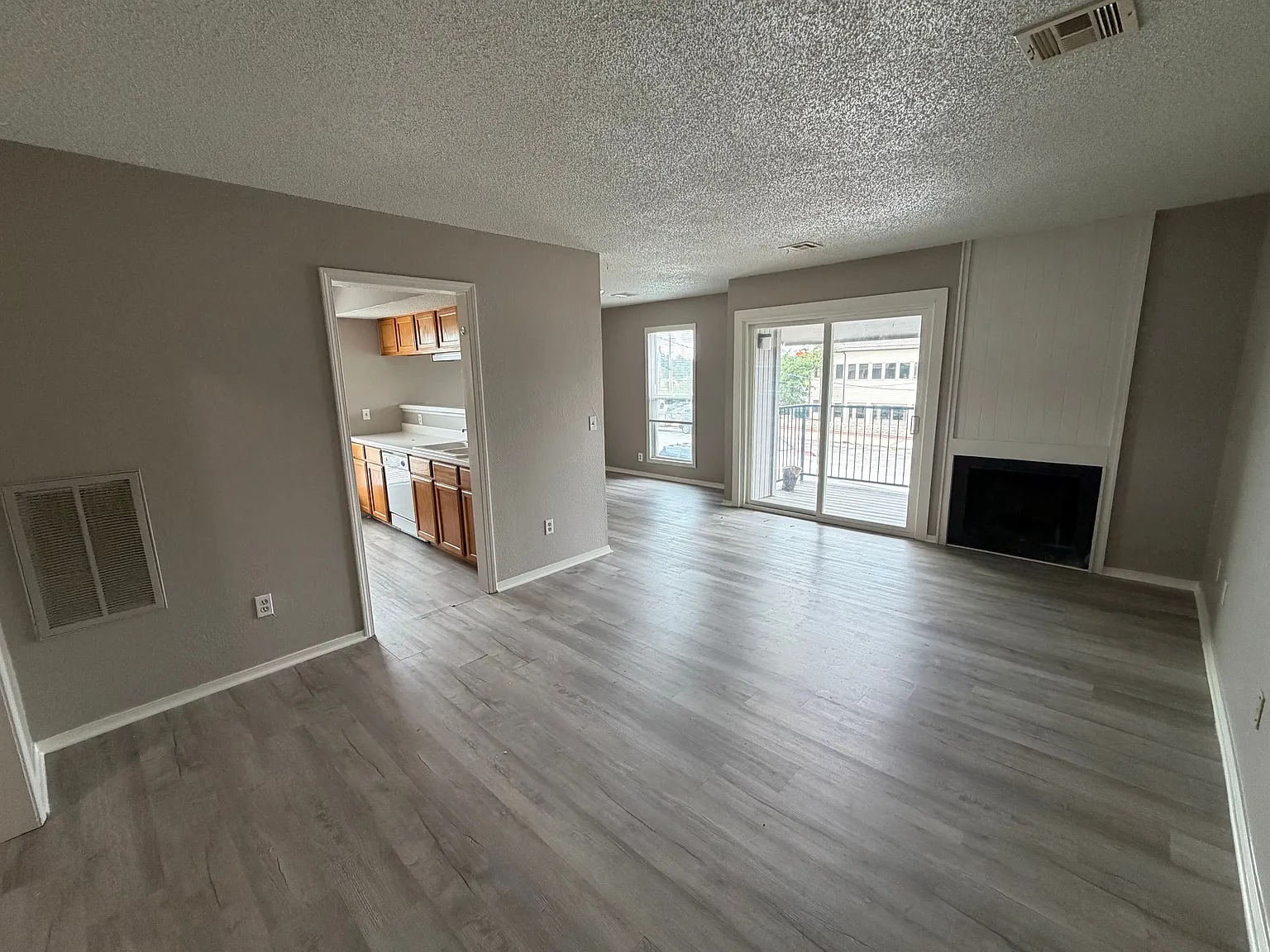 1 bed, 816 sqft, $775 — Photo 4