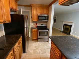 (Undisclosed Address), Summit, NJ 07901