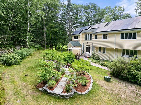 4th image of 28 Mccoy Court #4-5