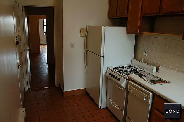 Rented by Bond New York | media 18