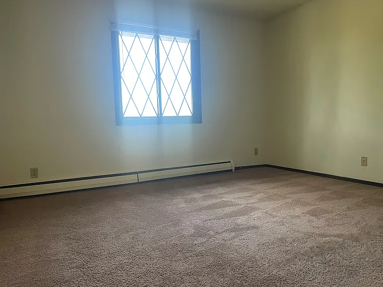 2355 Chalet Gardens Rd — Photo 19