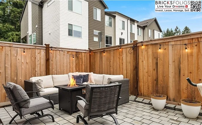 13706 Manor Way — Photo 2