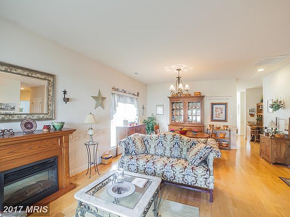 5th image of 839 Harmony Way