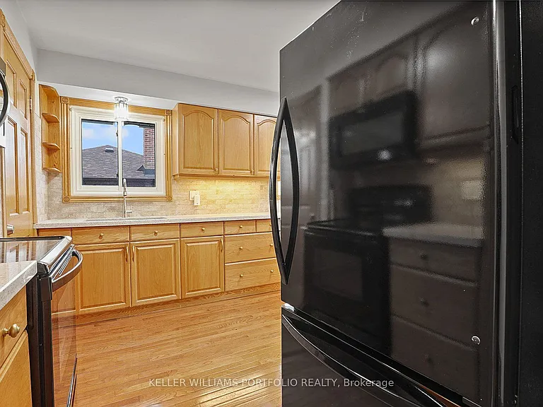 68 Athabasca St — Photo 12