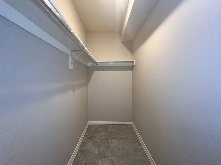 2904 E Lyon St — Photo 13