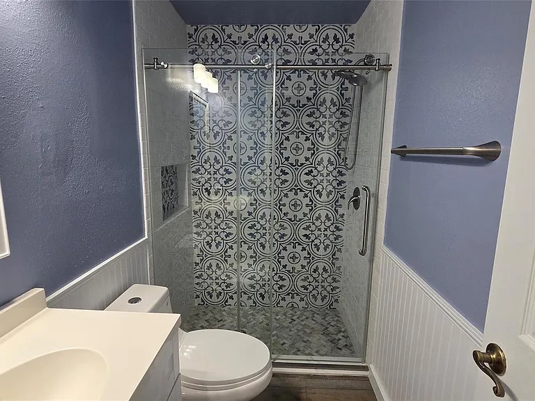 426 Tulip Dr — Photo 10