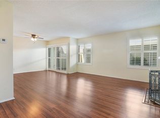 27064 Crossglade Ave, Canyon Country, CA 91351