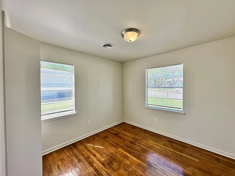 205 Margaret Lee St — Photo 16