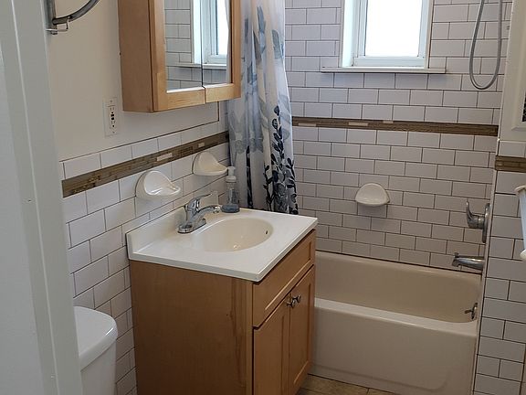 4th image of 34-49 42nd St #3
