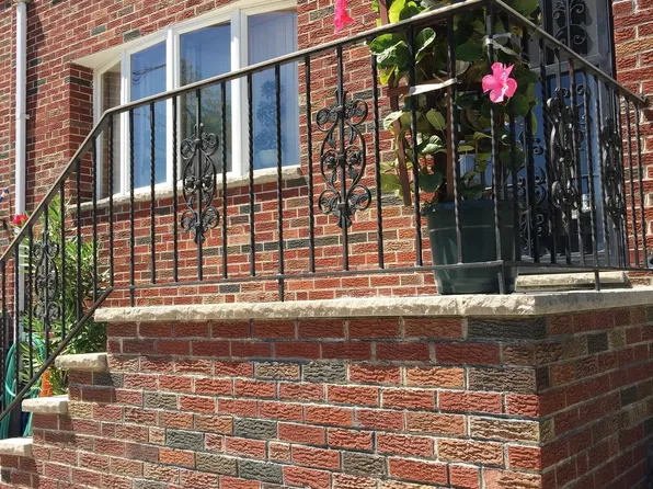 2734 S Iseminger St, Philadelphia, PA 19148