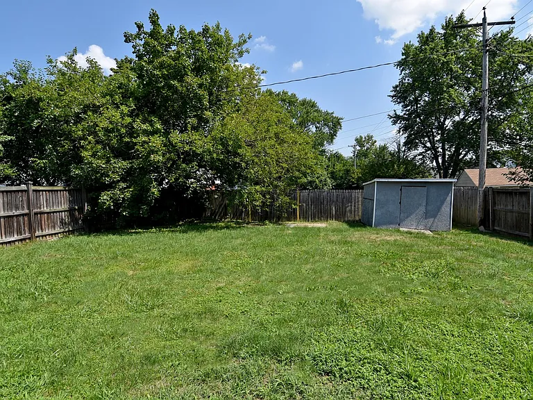 8002 Shelley Dr — Photo 31