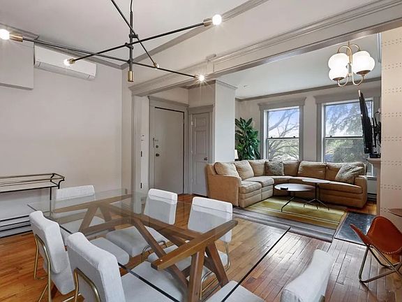 5th image of 2417 Emerson Ave S APT 104