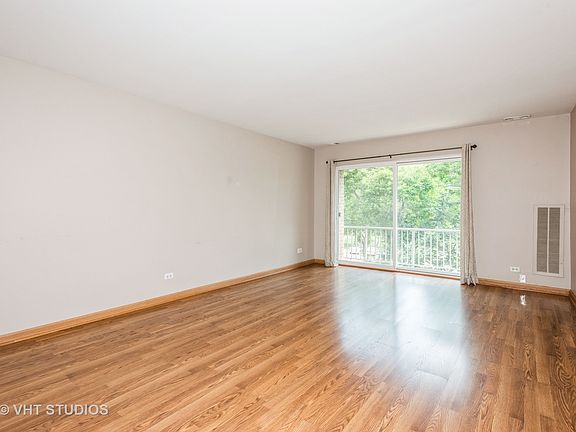 4th image of 945 E Kenilworth Ave Unit 327