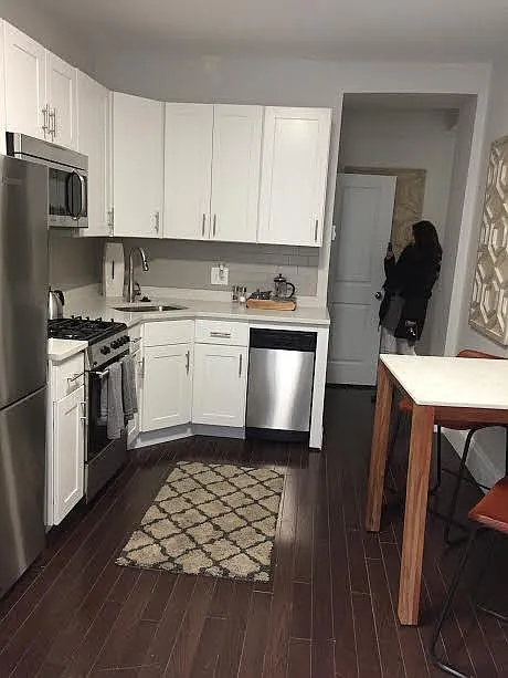 3 bed, 750 sqft, $5,350 — Photo 2