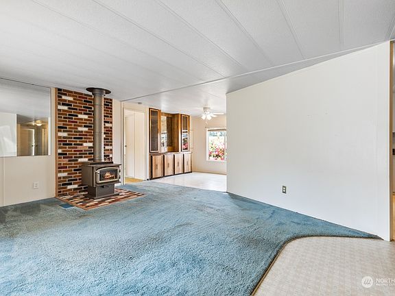 3rd image of 4045 49th Avenue SW #78