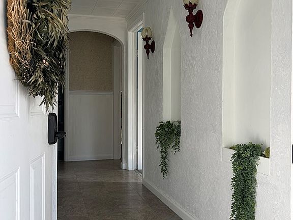 3rd image of 766 Harding Ave