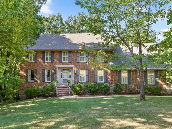 7 Highdown Ct, Signal Mountain, TN 37377