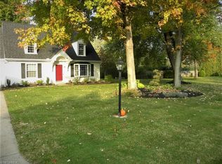 1865 Greenbriar Dr, Ashtabula, OH 44004