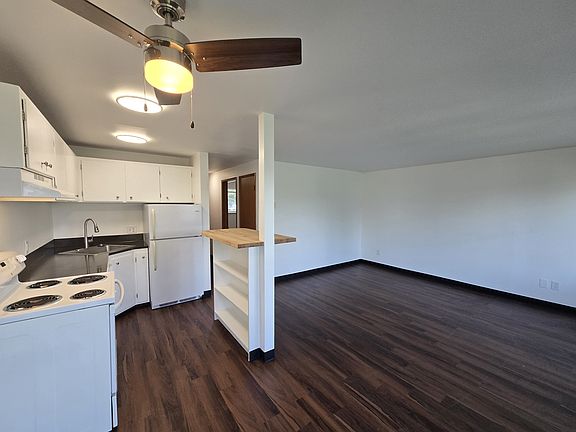 3rd image of 2501 14th Ave W APT 26