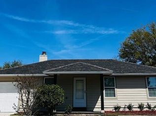 2421 Sharon Lake Dr, Jacksonville, FL 32210