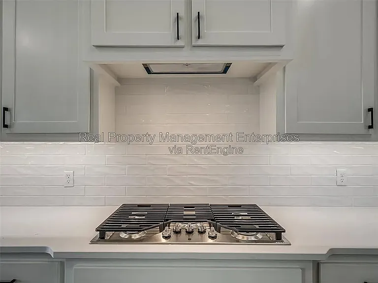 5933 NW 158th St — Photo 12