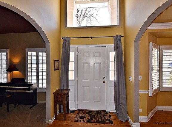 3rd image of 906 Wildwood Ct