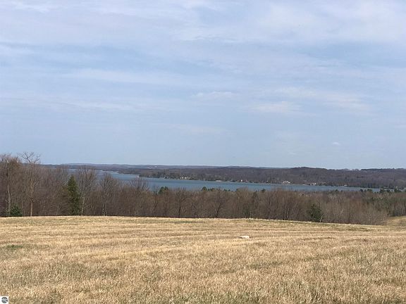 4th image of E Water View Dr