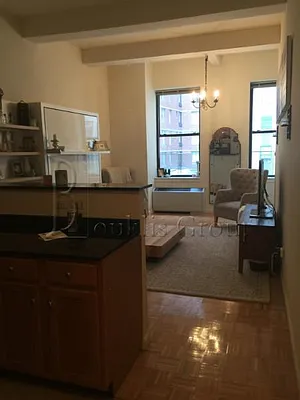 Rented by Bouklis Group | media 11