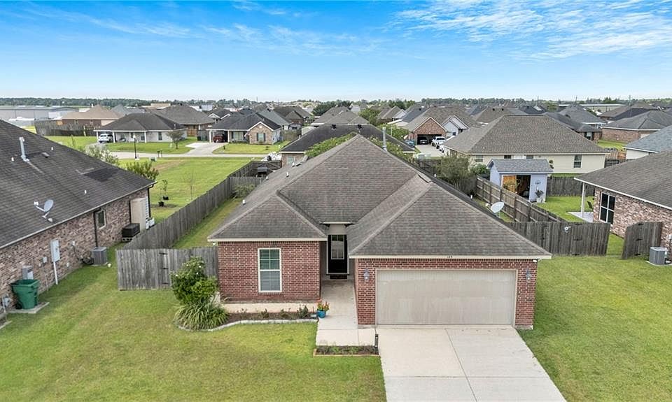 1st image of 145 Cottage Way