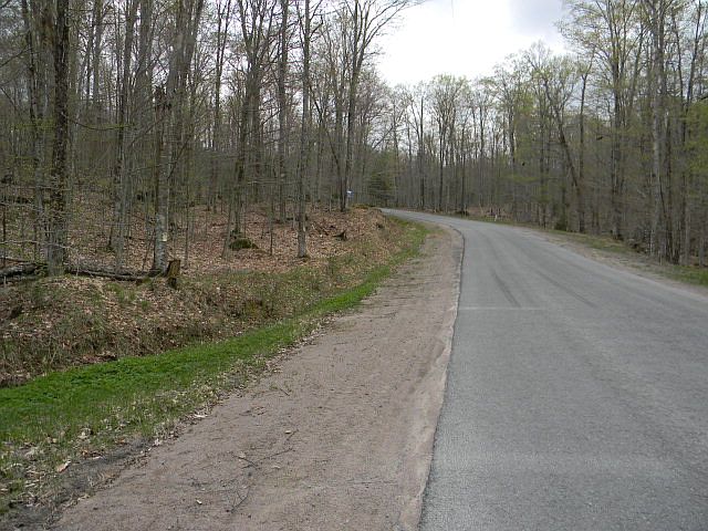 2nd image of 115 Limekiln Lake Rd