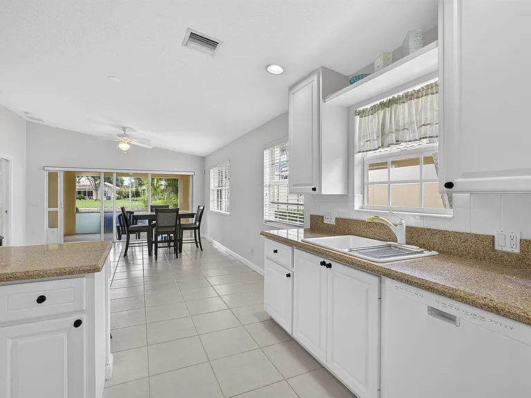 8154 Montserrat Pl — Photo 29