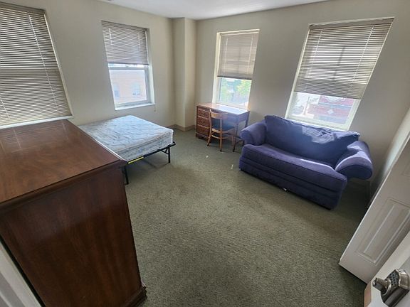 4th image of 11 Tompkins St APT 303