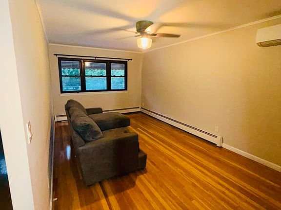 5th image of 545 Hollywood Ave Floor 2