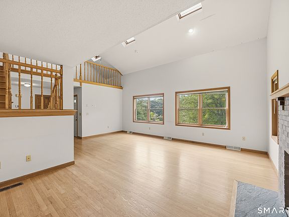 4th image of 8 Margaret Terrace