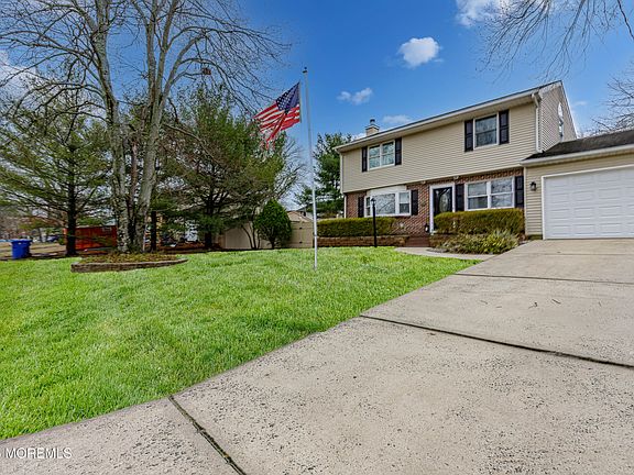 3rd image of 21 Pine Fork Drive