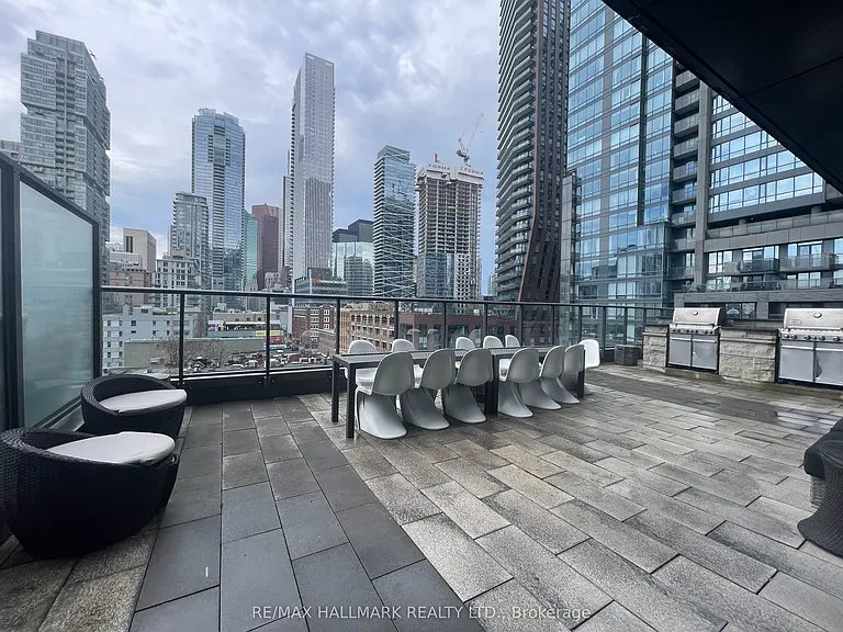 290 Adelaide St W #3509 — Photo 39