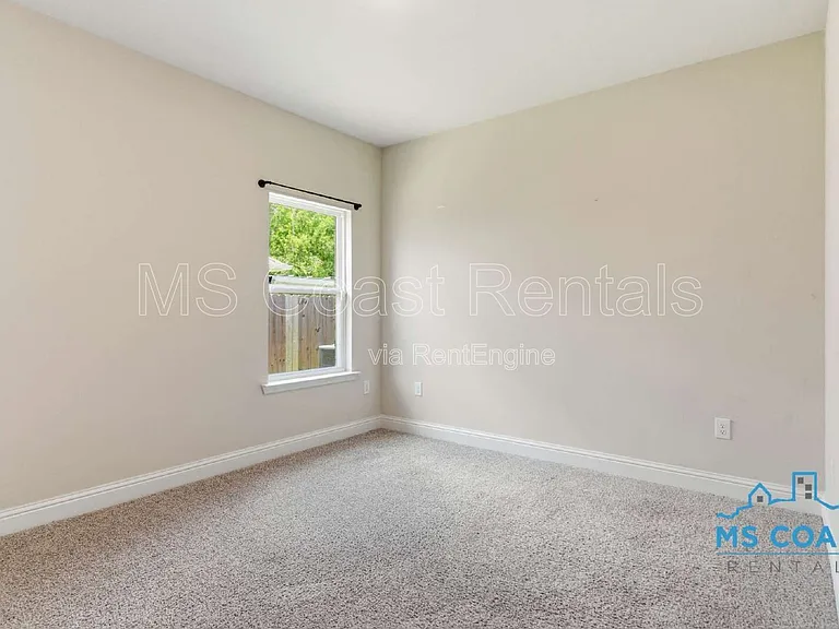 5723 Overland Dr — Photo 19
