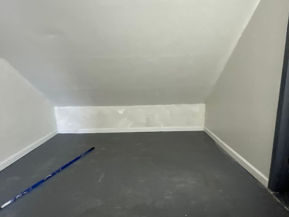 1st image of 1126 McLaran Ave