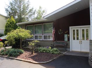 3615 Browning Ln, Bethlehem, PA 18017