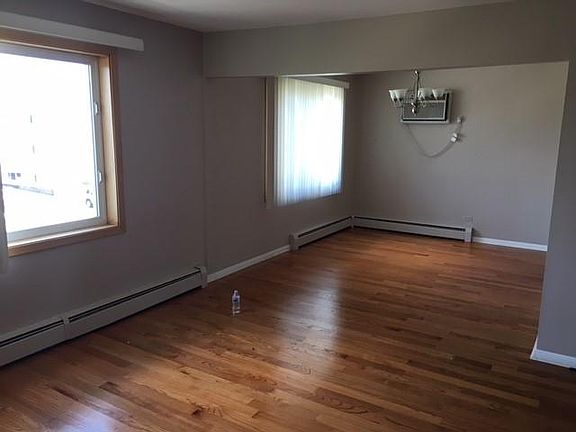 4th image of 8441 W Oak Ave