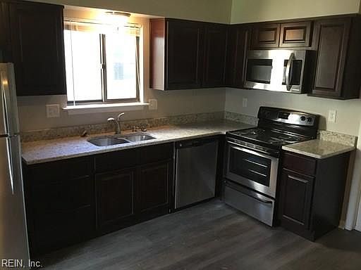 5th image of 1684 Guthrie St