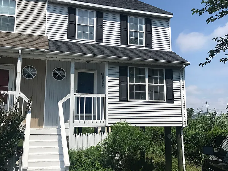 49 Wyatt St — Photo 1