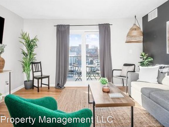 3rd image of 512 Splitlog Ave #28