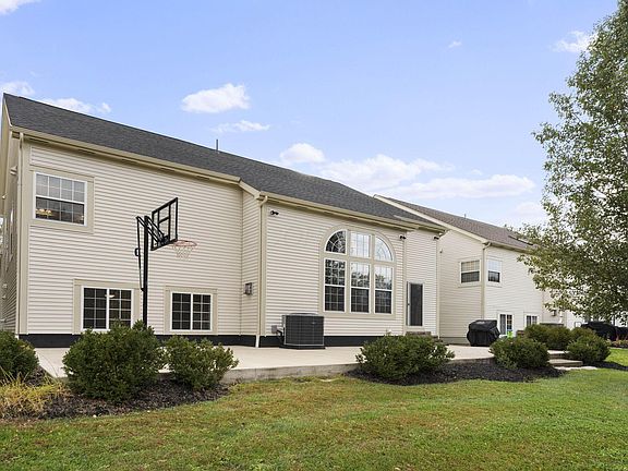 4th image of 2765 Cordella St