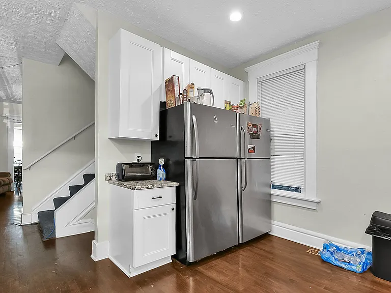 1508 Summit St — Photo 6