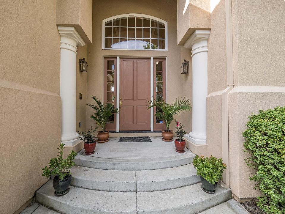 1st image of 8441 Goldenrod Cir