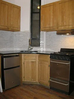 Rented by Tower Brokerage | media 13