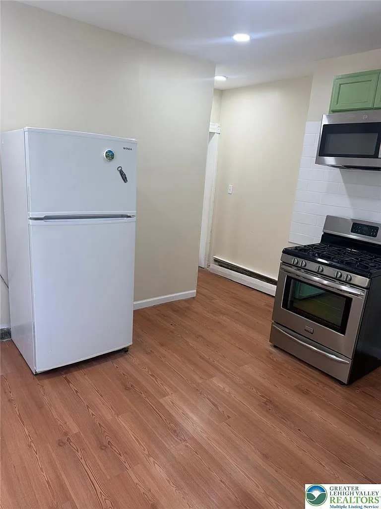 Studio, 1350 sqft, $1,500 — Photo 4