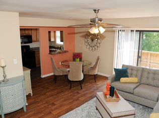 651 Patriot Dr, Lancaster, PA 17601
