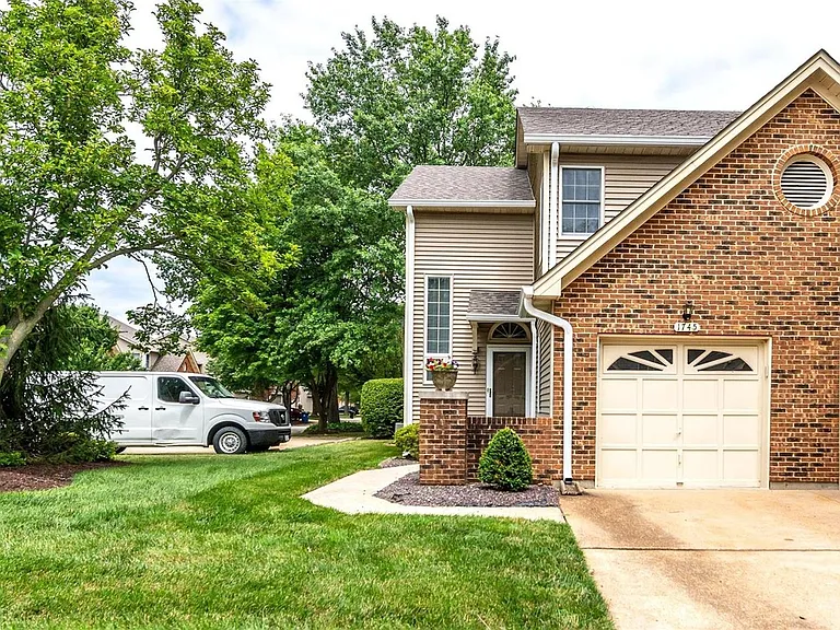 1745 Blue Oak Dr — Photo 17